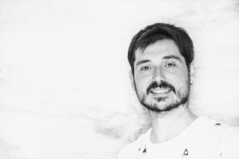 “Euskal kulturaren parte bat gurekin eramaten dugu mundutik bidaiatzerakoan eta enbaxadore izate horrek badu bere xarma”