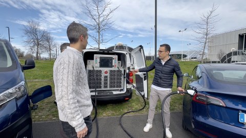 'Made in Ikerlan' teknologia, ibilgailu elektrikoak kargatzeko Estatuko sare mugikor handienean