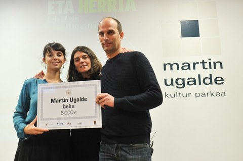 Martin Ugalde beka jaso dute Ainhoa Larrañaga, Eneko Bidegain eta Zuriñe Maguregi unibertsitate irakasleek