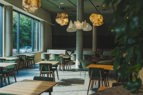 MONDRAGON Hospitalityko lau kooperatibak parte hartu dute Ibis Styles Zumaia-Zestoa hotelaren irekieran