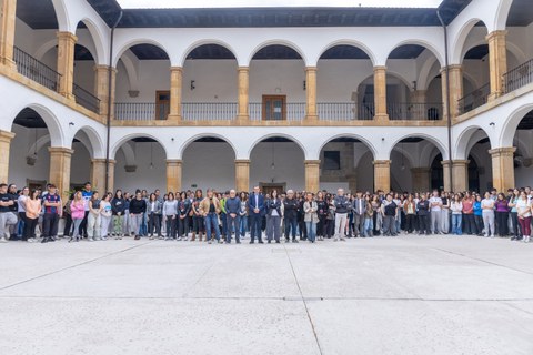 Mondragon Unibertsitateko emakume batek jasandako bortxaketaren aurrean elkarretaratzeak