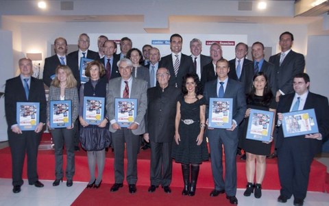 MONDRAGONek enpresarik berritzaileenaren “Cambio Financiero” saria jaso du