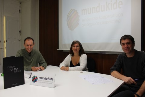 Mundukide eta Ulma Taldeak hitzarmena sinatu dute