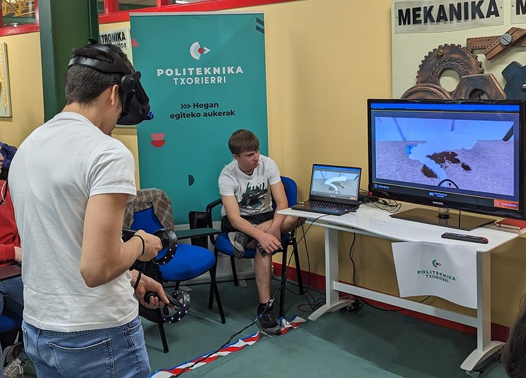 Politeknika Txorierri anfitrión de la primera competición de prevención de riesgos laborales con realidad virtual..jpg Politeknika Txorierri anfitrión de la primera competición de prevención de riesgos laborales con realidad virtual..jpg